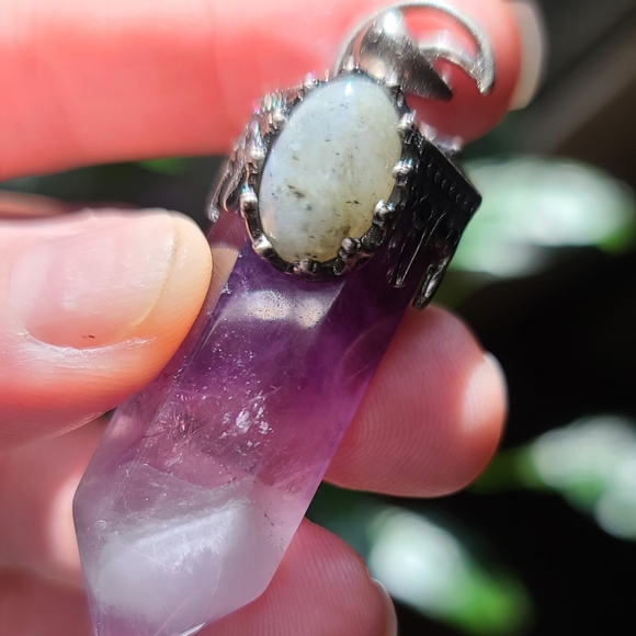 Amethyst & labradorite moon amulet pendant - Picture 3 of 6